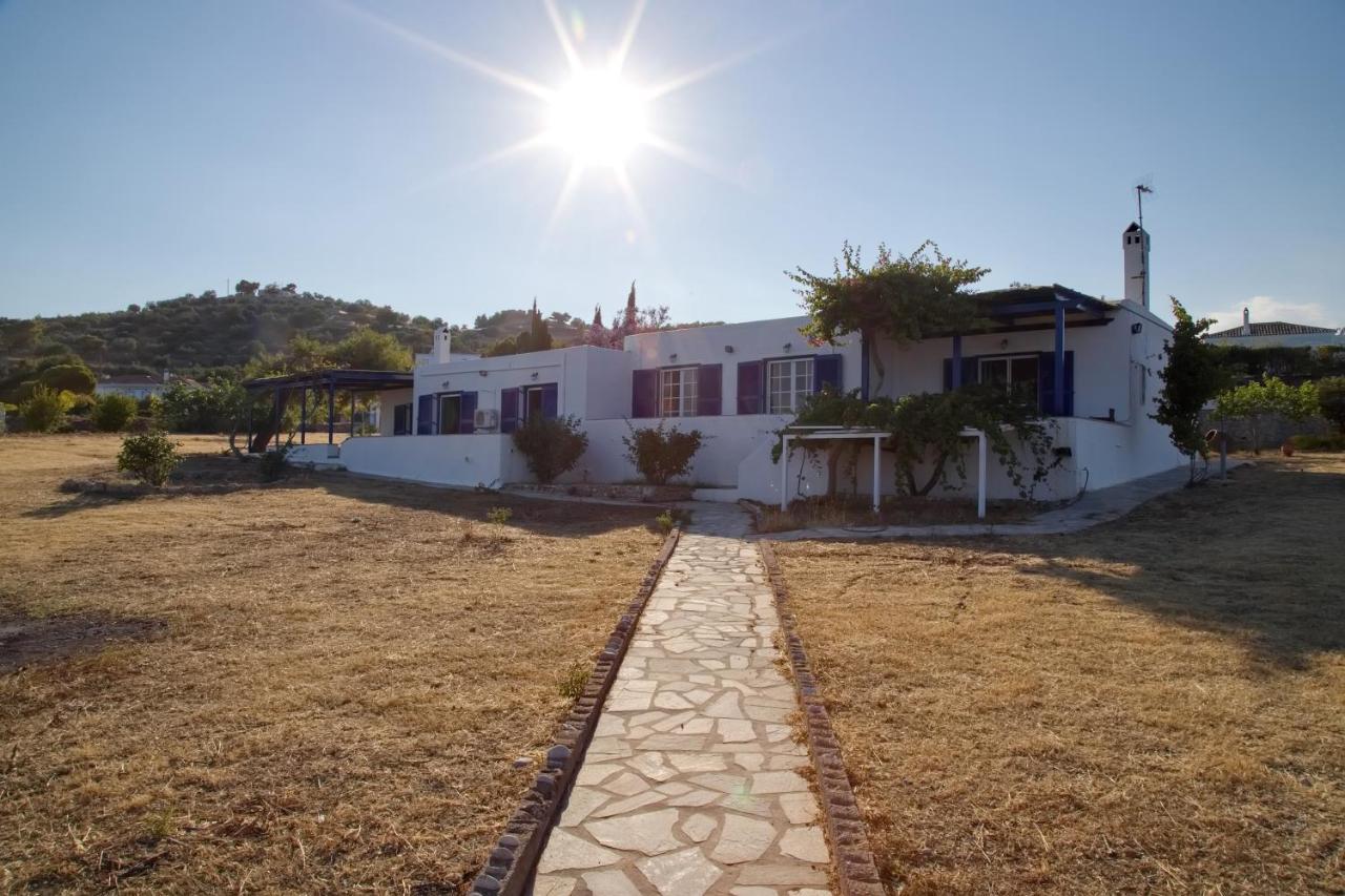 Aroura Homes 4Br Beachfront Villa Σπέτσες Εξωτερικό φωτογραφία