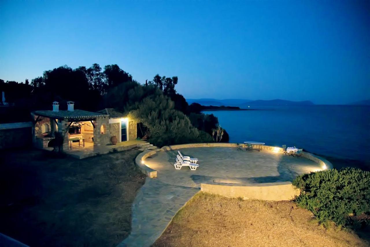 Aroura Homes 4Br Beachfront Villa Σπέτσες Εξωτερικό φωτογραφία