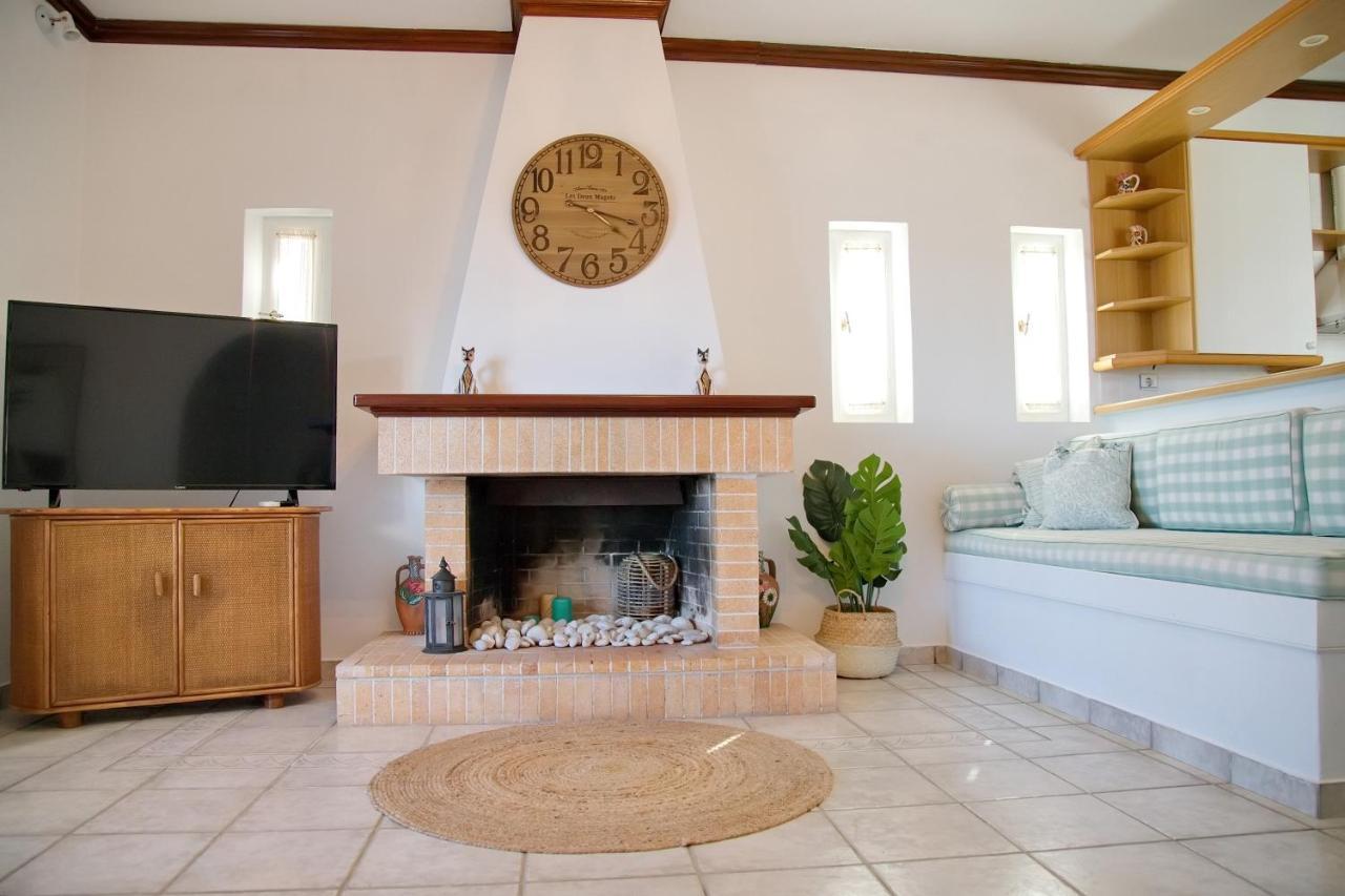 Aroura Homes 4Br Beachfront Villa Σπέτσες Εξωτερικό φωτογραφία